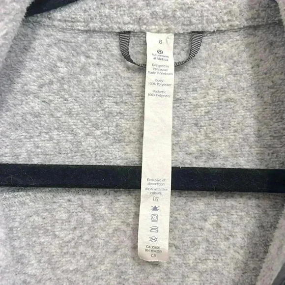Lululemon Its  Fleeczng Cold Zip Up Jacket size 8 - Picture 4 of 5